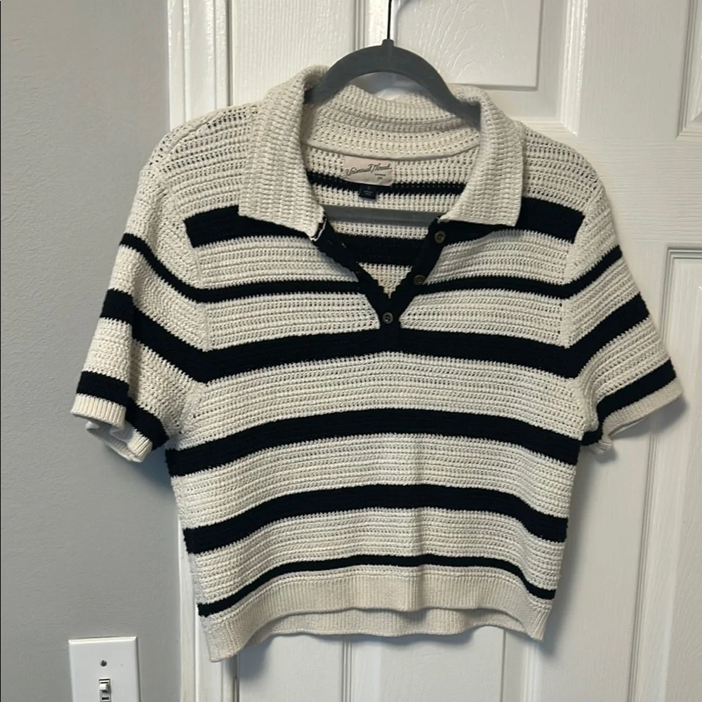 Universal Thread Black and Cream Ribbed Crop Polo Shirt - Picture 3 of 4